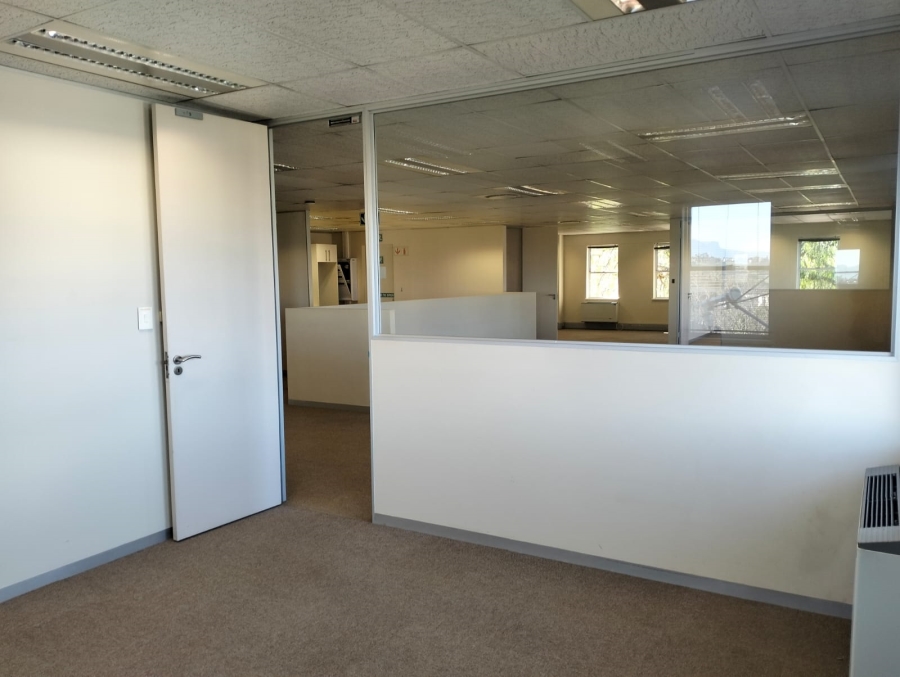 To Let commercial Property for Rent in Rosenpark Western Cape